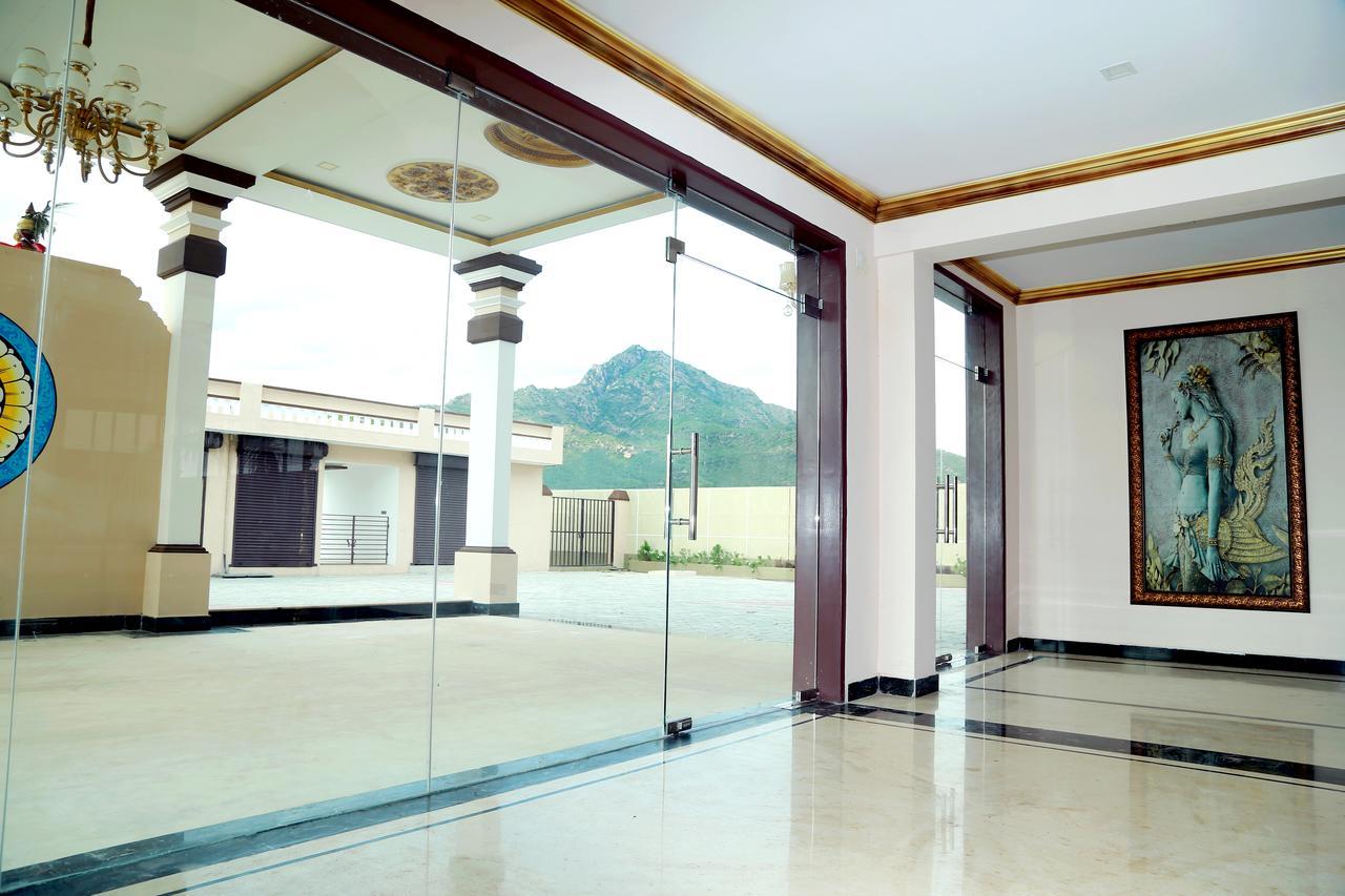 Athena Hotel Tiruvannāmalai Buitenkant foto