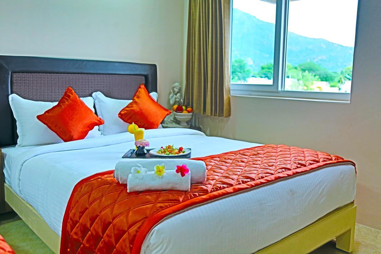 Athena Hotel Tiruvannāmalai Buitenkant foto