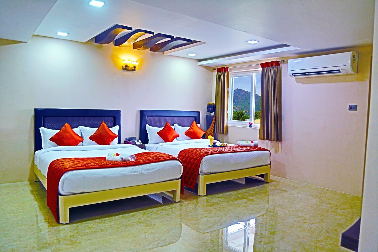Athena Hotel Tiruvannāmalai Buitenkant foto